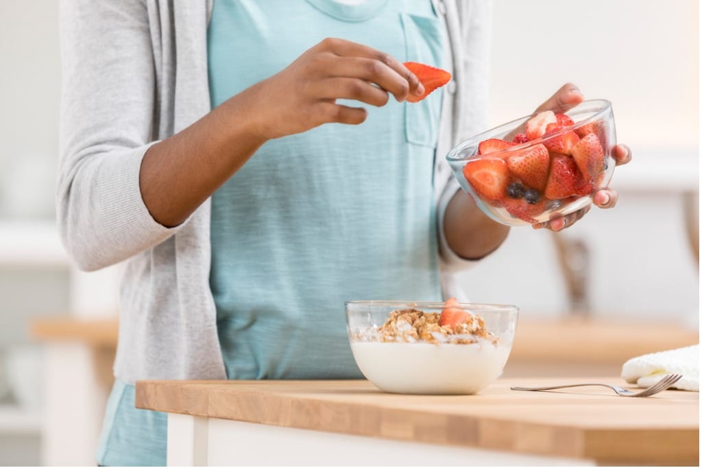 woman eating healthy