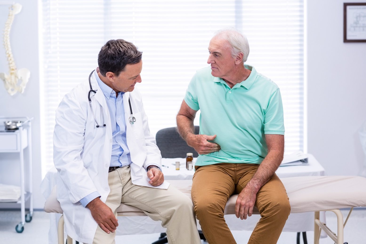 doctor talking with patient about ercp